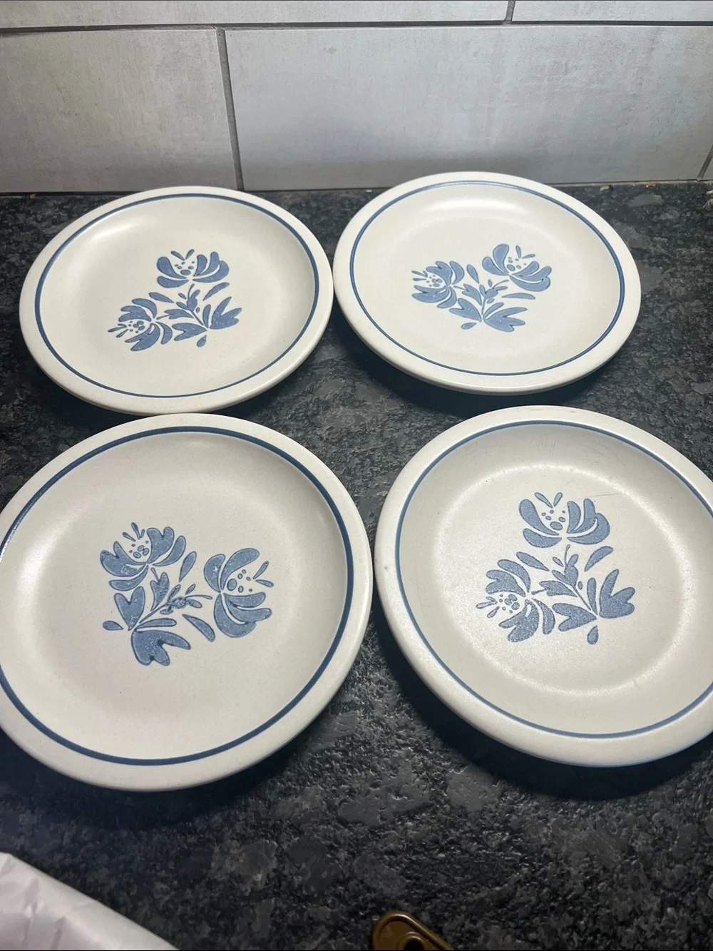Blue Pfaltzgraff Yorktowne Floral Stoneware salad or dessert  Plates - Set of 4
